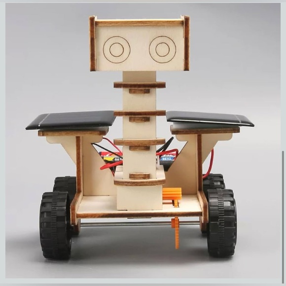 DIY Solar Space Moon Rover Model - Solar-Powered Exploration Vehicle. - Picture 5 of 9